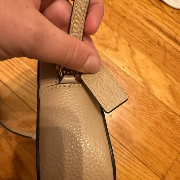 Coach Beige Leather Shoulder Bag - Picture 3 of 3